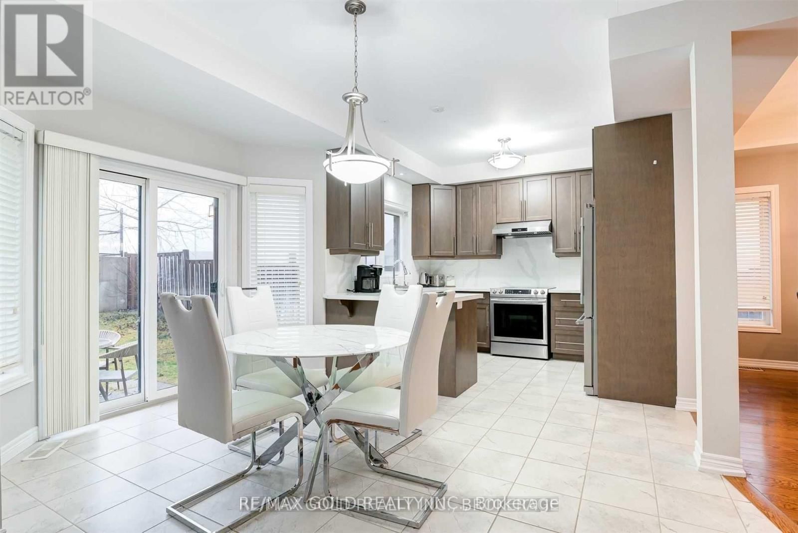 167 ELMBANK TRAIL Image 15