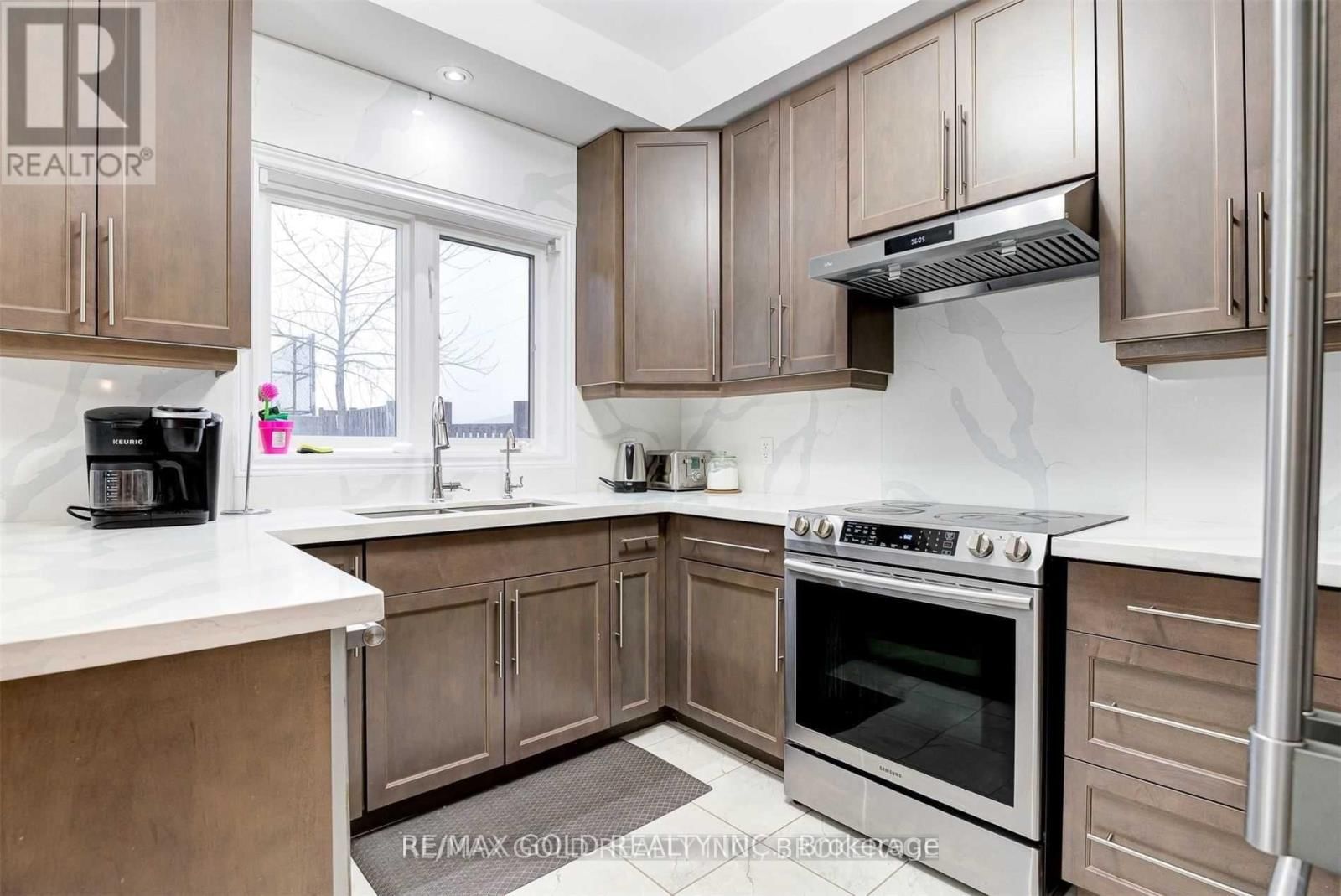 167 ELMBANK TRAIL Image 16