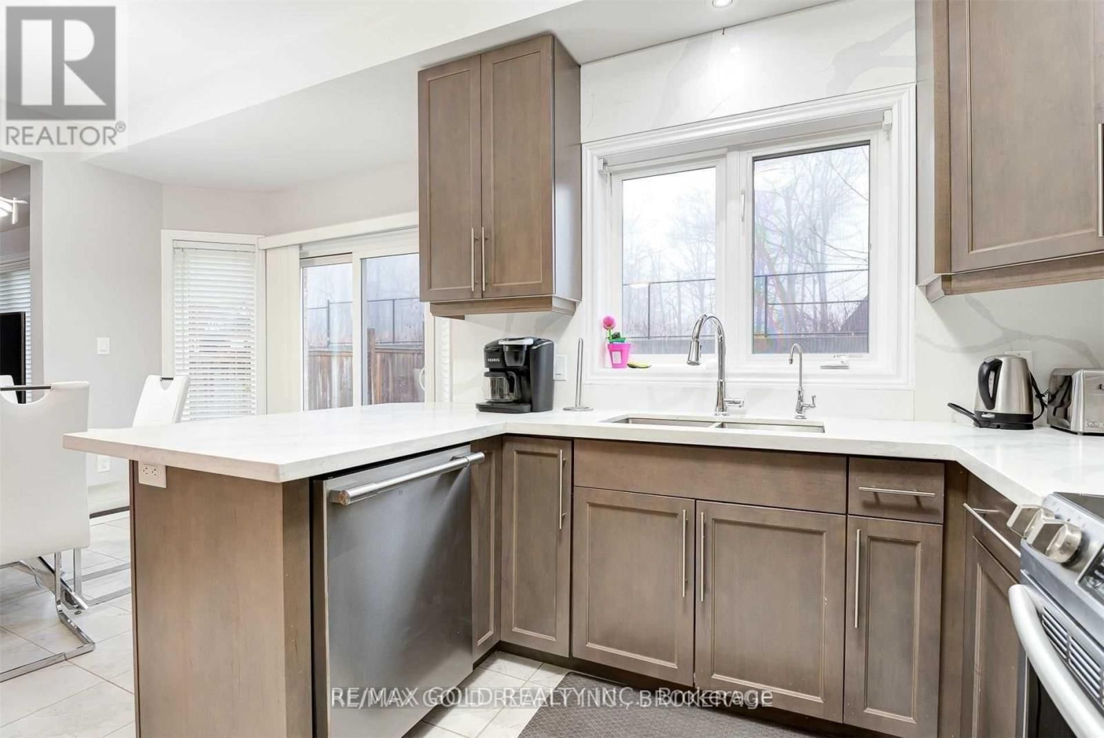 167 ELMBANK TRAIL Image 17