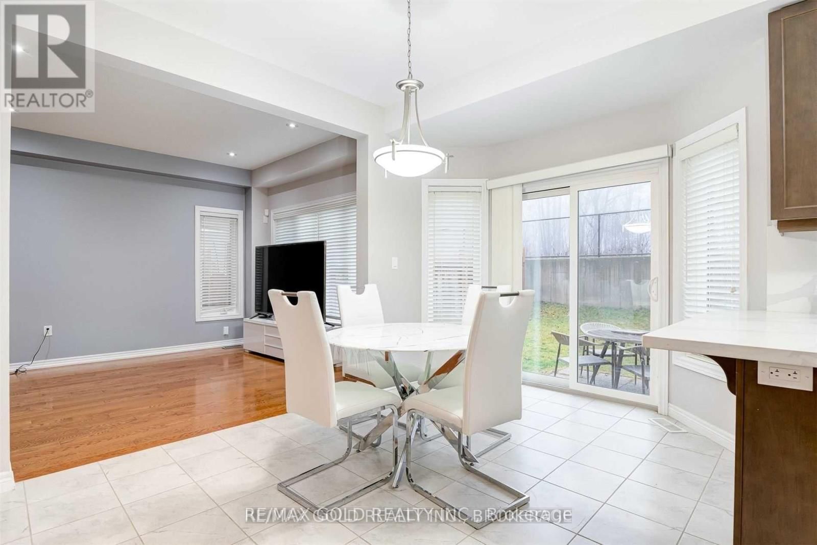 167 ELMBANK TRAIL Image 18