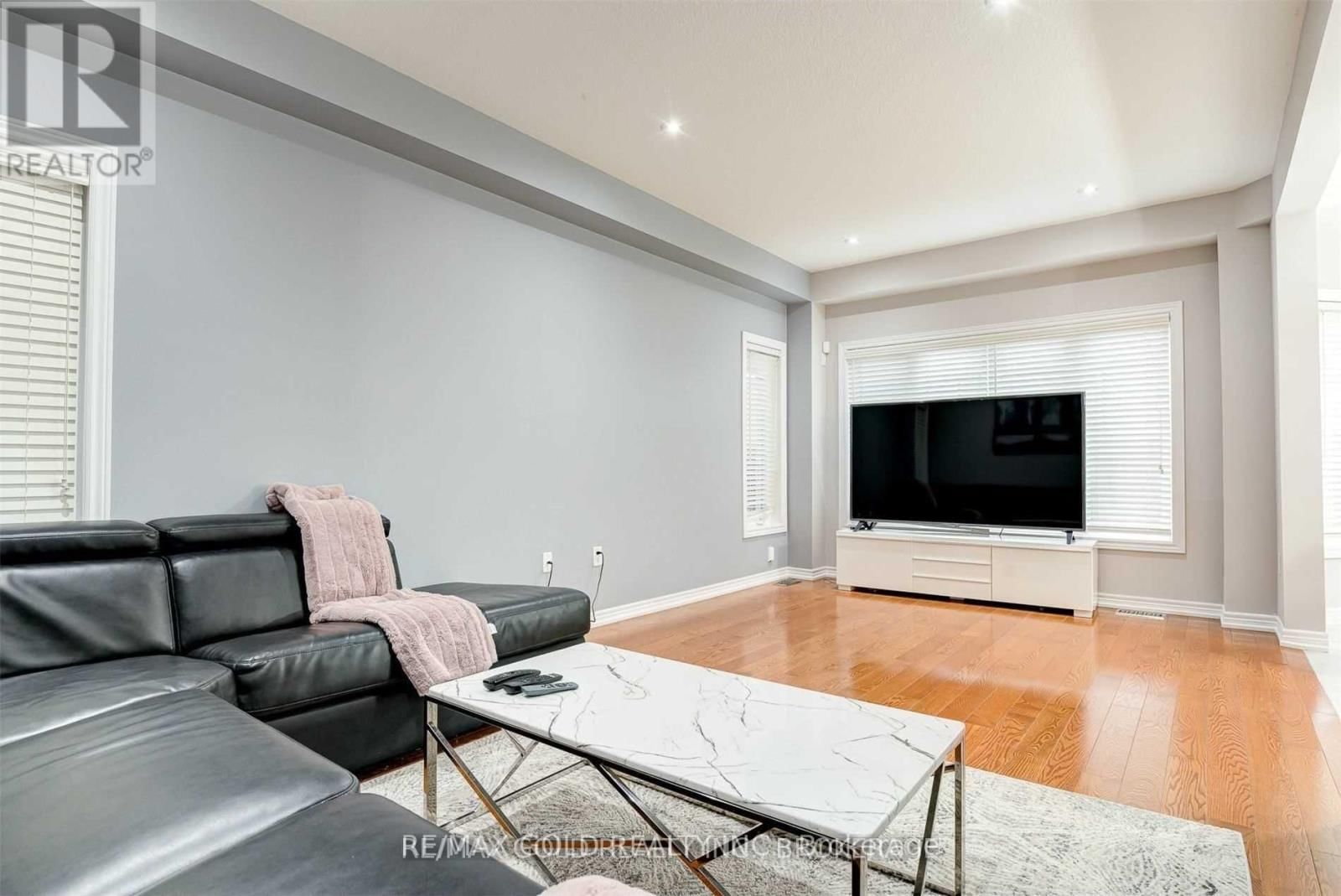 167 ELMBANK TRAIL Image 21