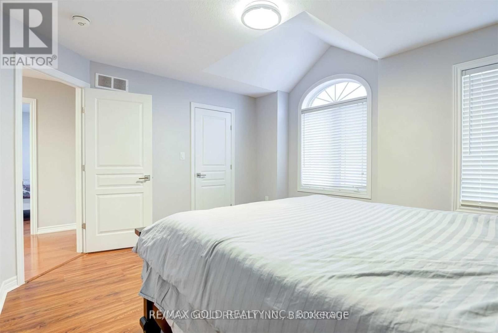 167 ELMBANK TRAIL Image 34