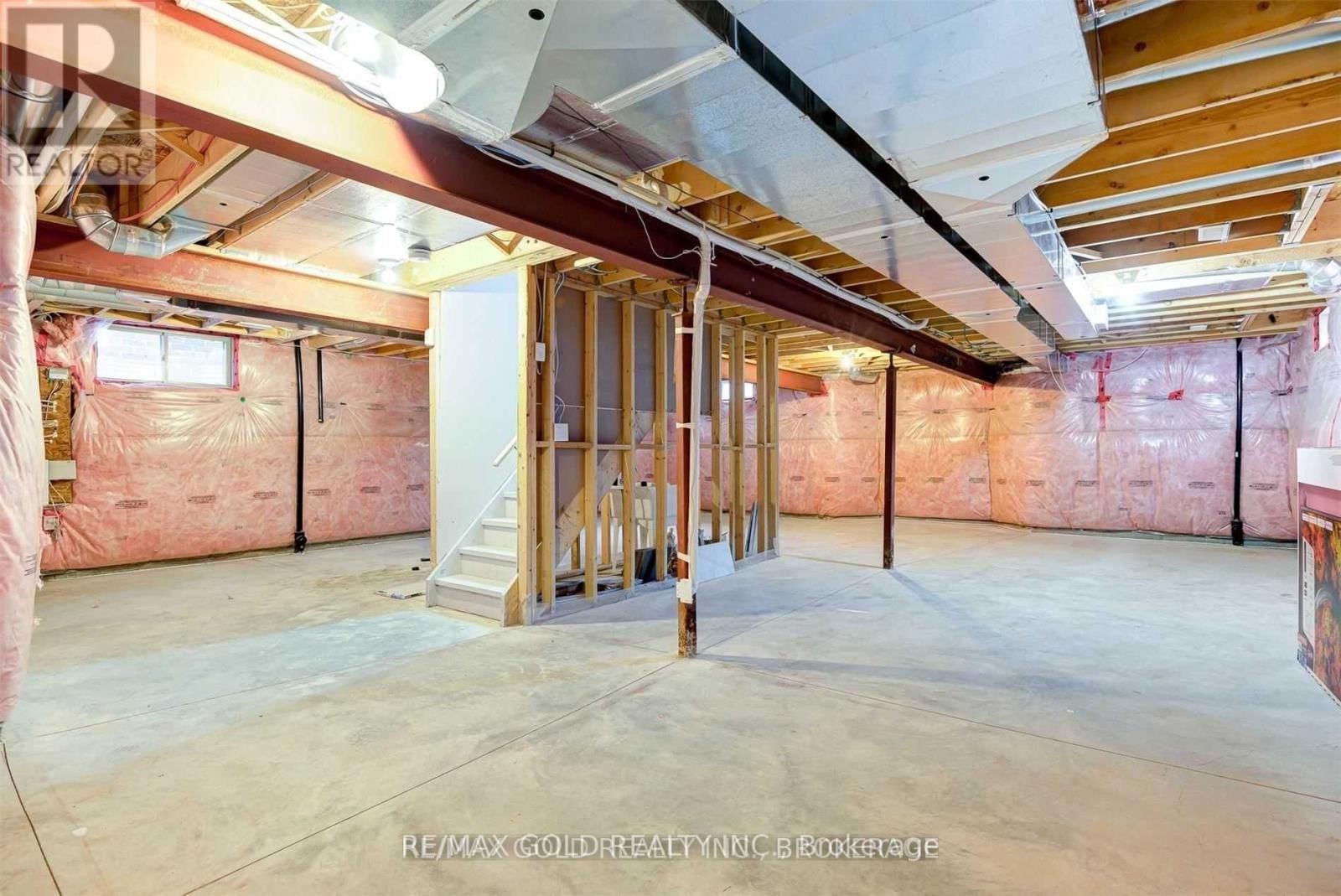 167 ELMBANK TRAIL Image 36