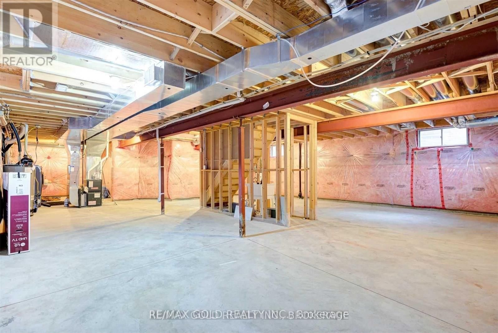 167 ELMBANK TRAIL Image 37