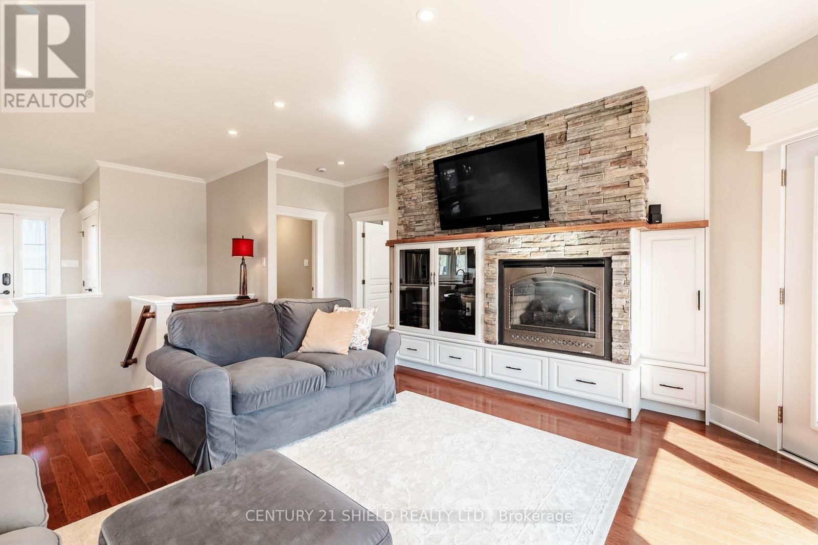 1 FOREST HILL ROAD Image 22