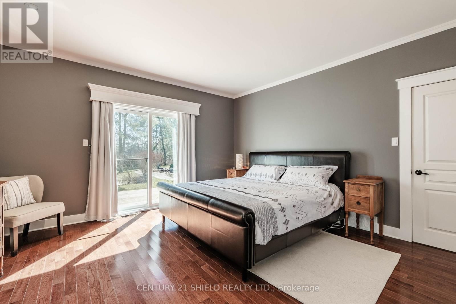 1 FOREST HILL ROAD Image 25