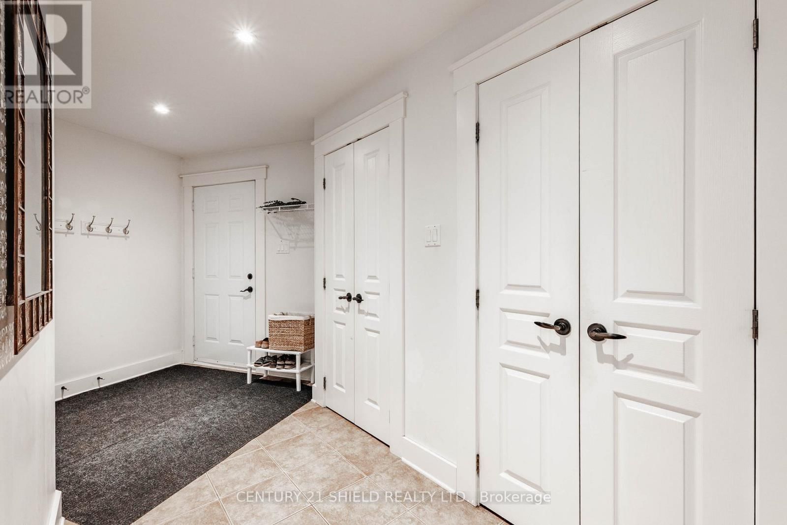 1 FOREST HILL ROAD Image 31