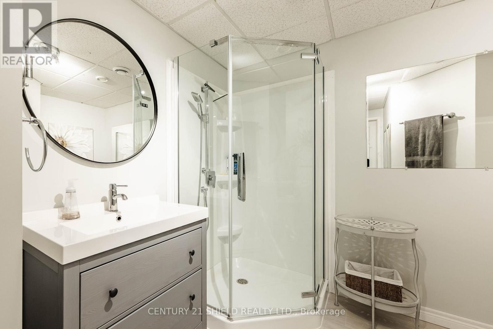 1 FOREST HILL ROAD Image 40