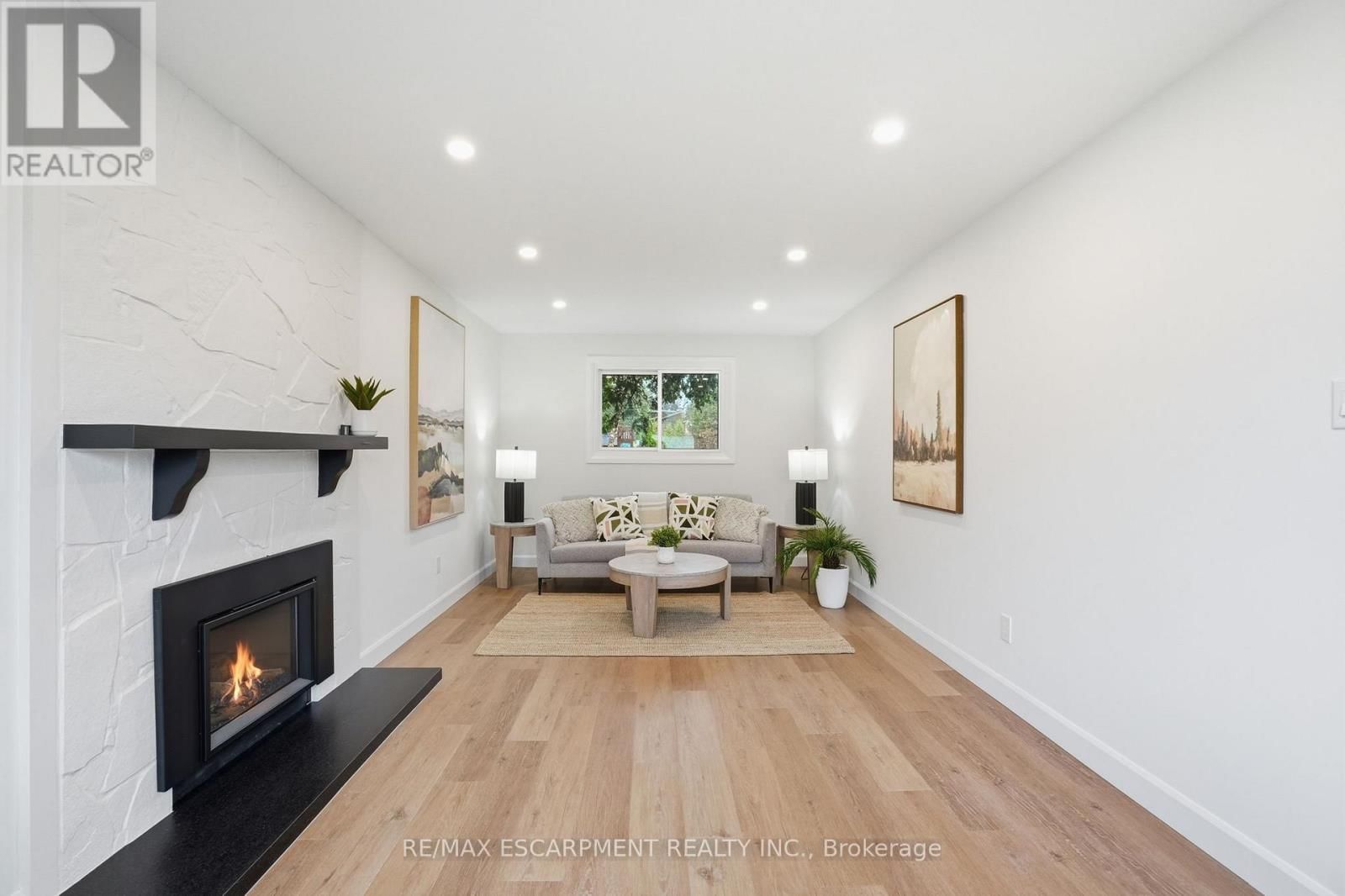 8 CHUDLEIGH STREET Image 14