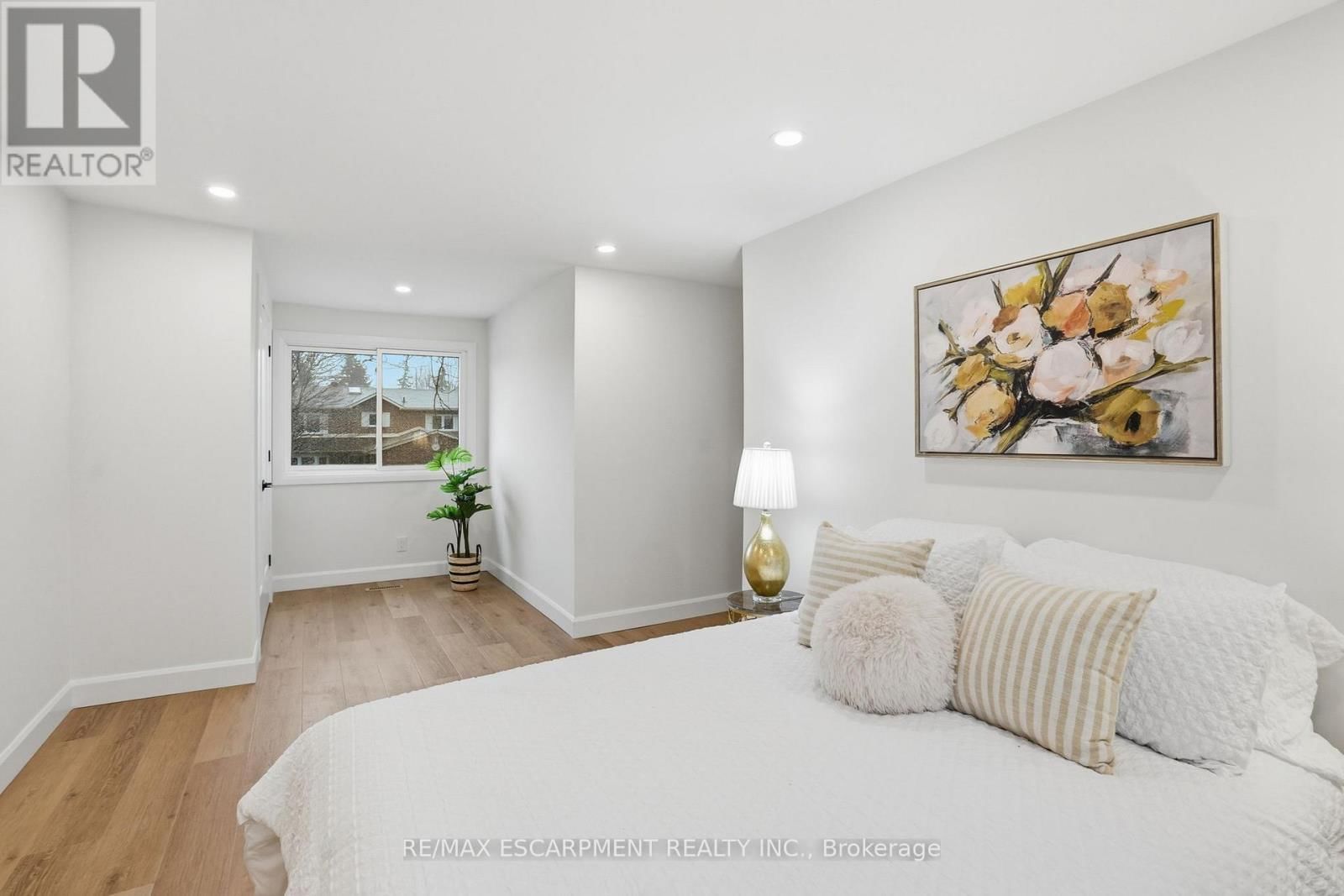 8 CHUDLEIGH STREET Image 26