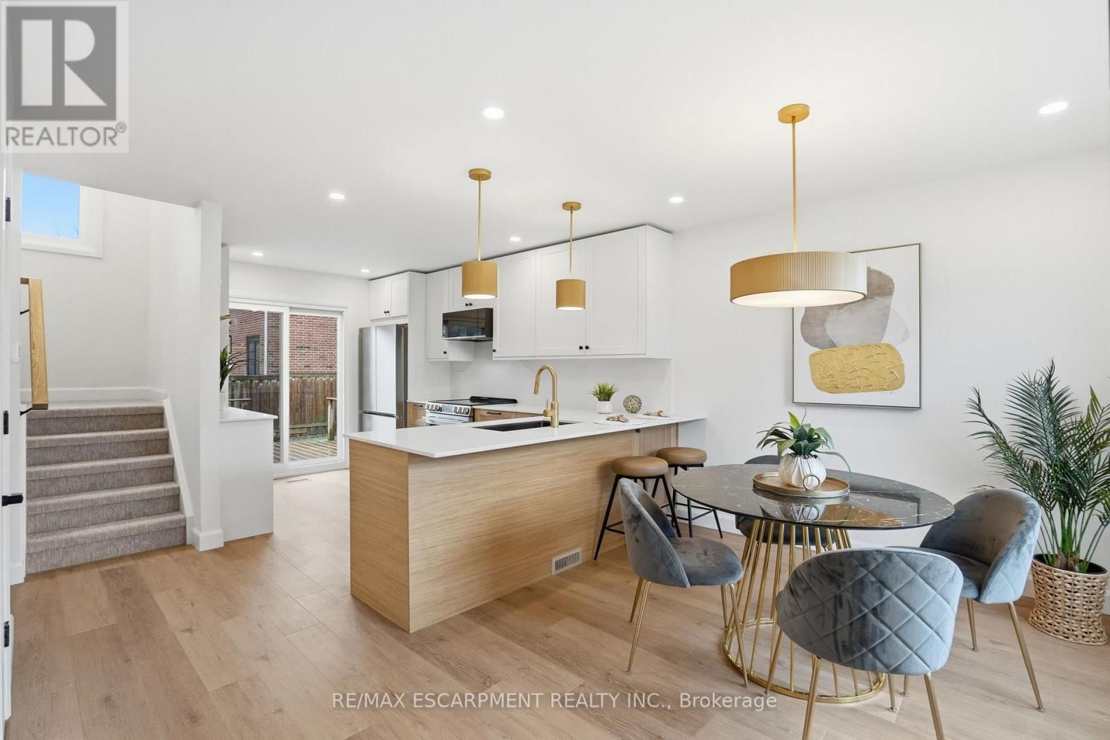 8 CHUDLEIGH STREET Image 5