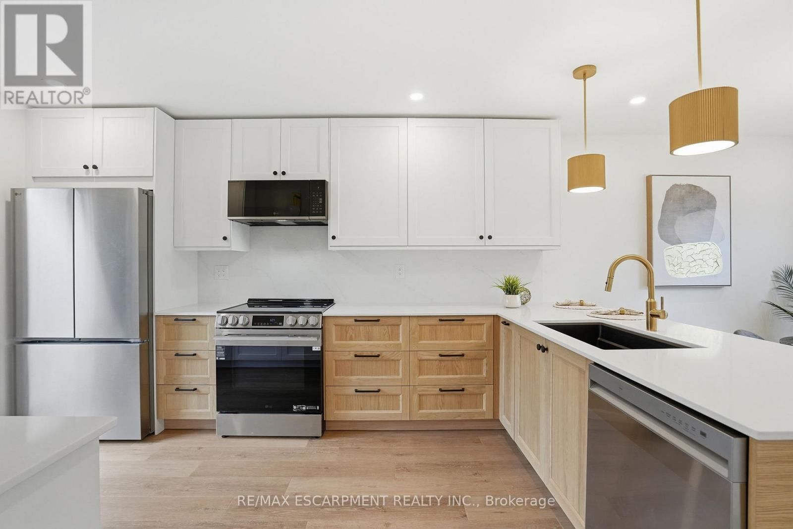 8 CHUDLEIGH STREET Image 9