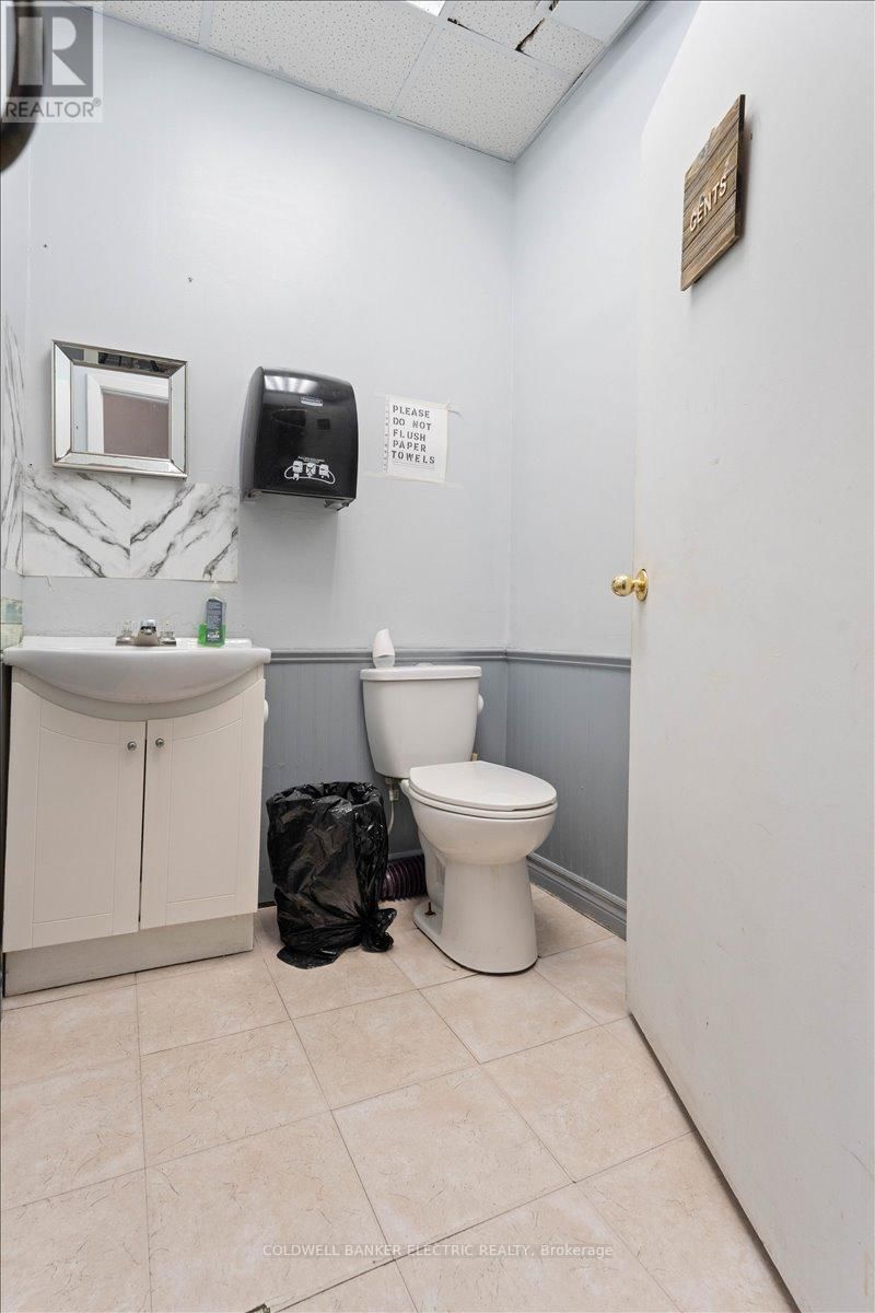 Unit #10 - 833 CHEMONG ROAD Image 11