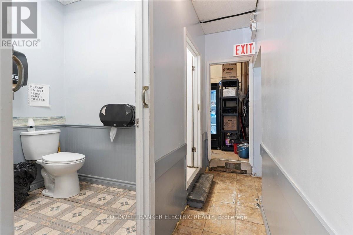 Unit #10 - 833 CHEMONG ROAD Image 13