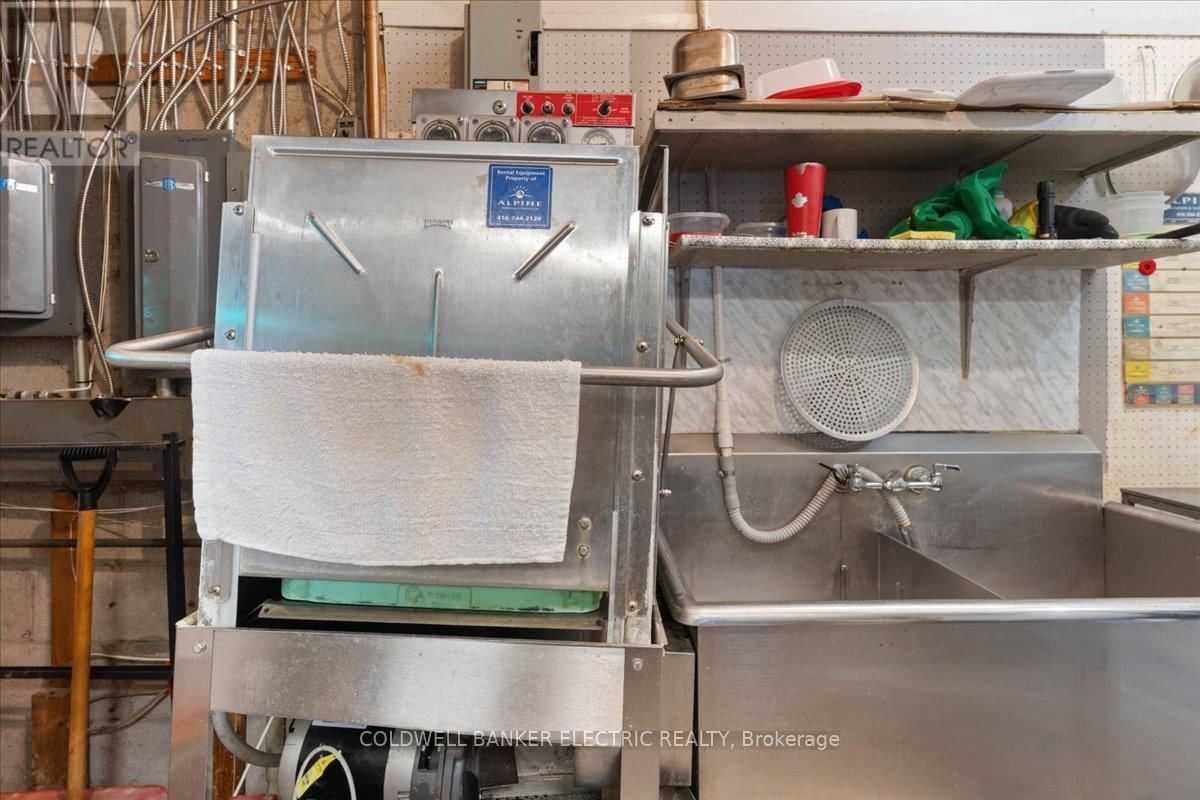 Unit #10 - 833 CHEMONG ROAD Image 16