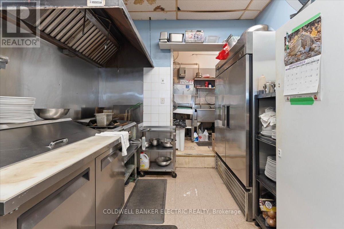 Unit #10 - 833 CHEMONG ROAD Image 21