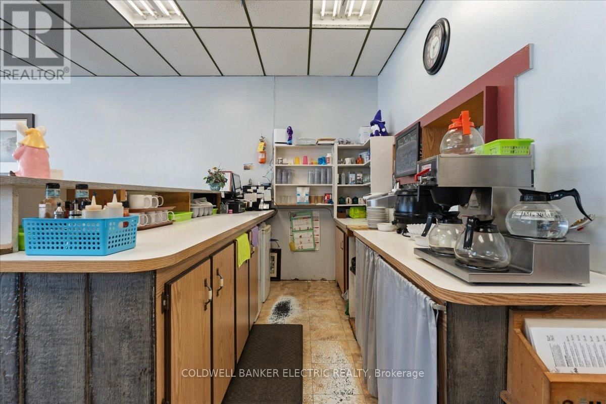 Unit #10 - 833 CHEMONG ROAD Image 22