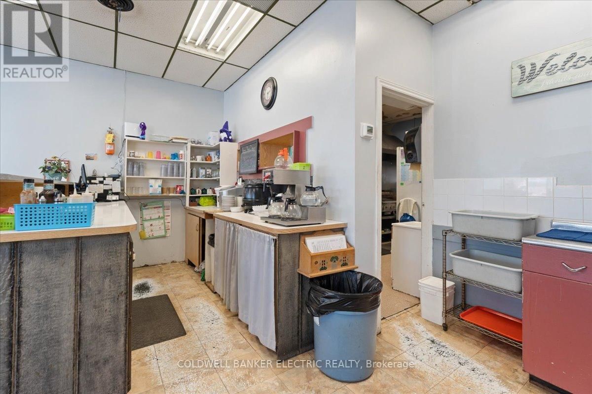 Unit #10 - 833 CHEMONG ROAD Image 24