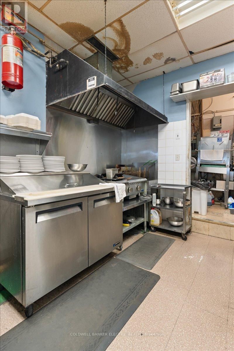 Unit #10 - 833 CHEMONG ROAD Image 8