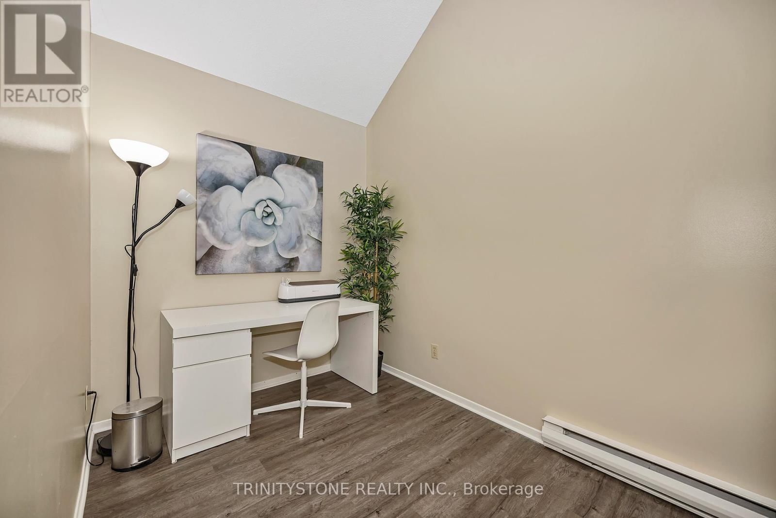 57 - 811 CONNAUGHT AVENUE Image 27