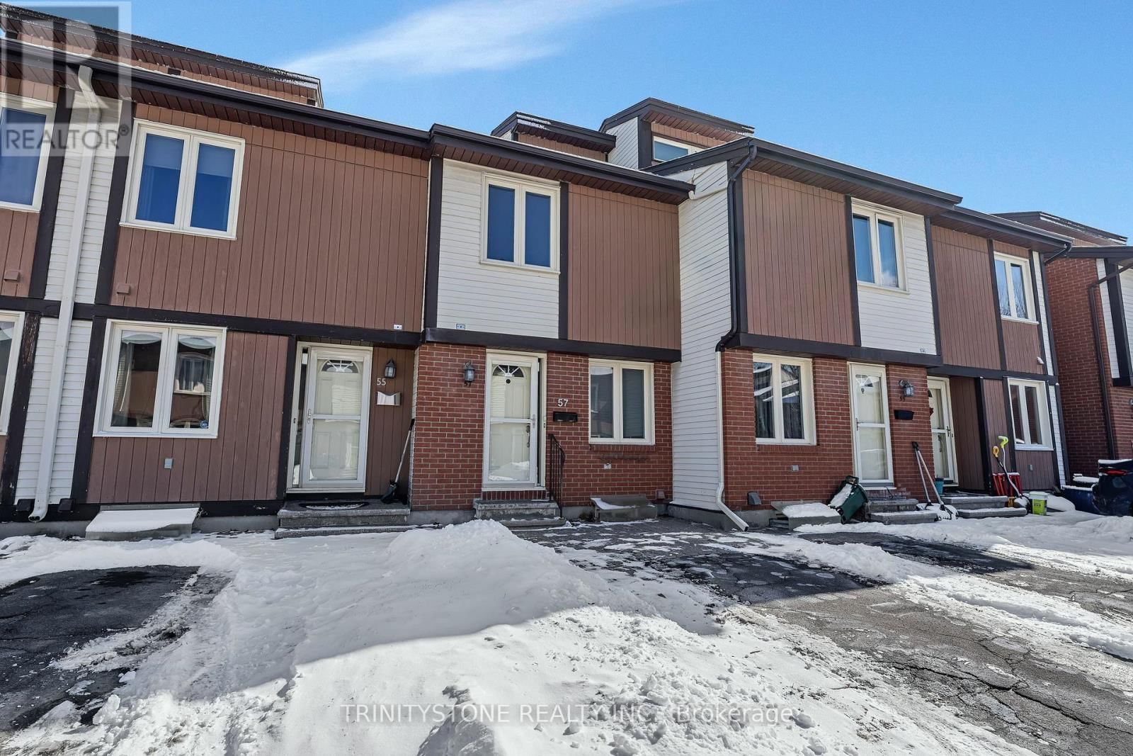 57 - 811 CONNAUGHT AVENUE Image 3