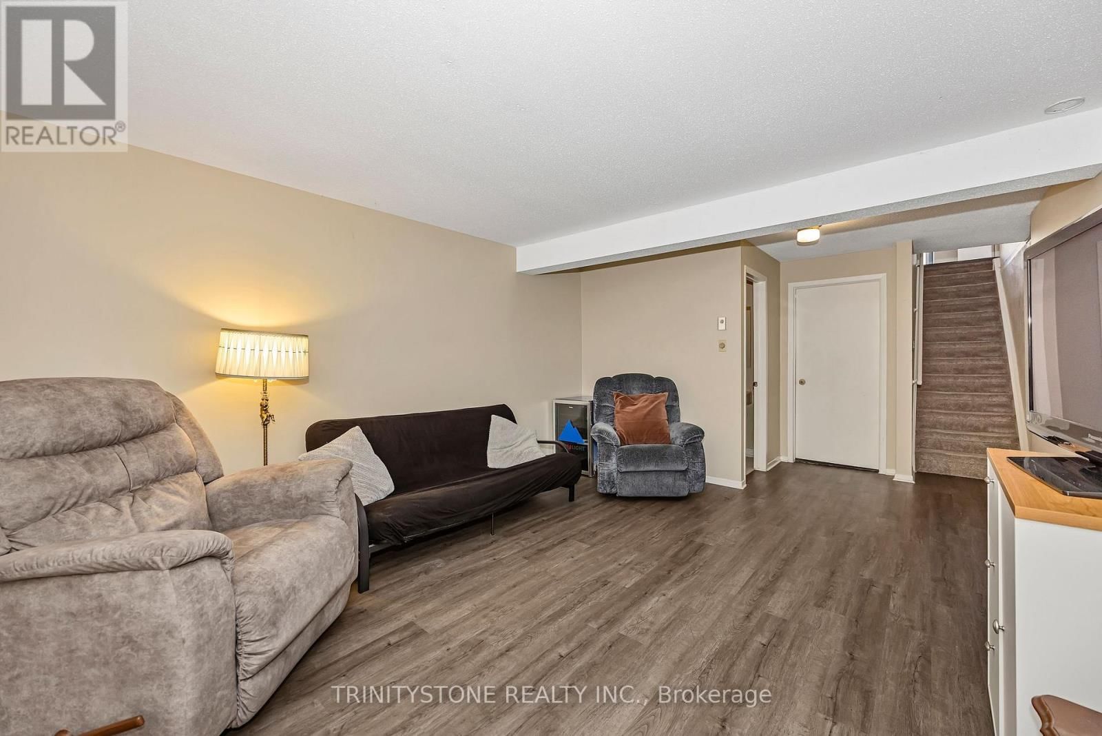57 - 811 CONNAUGHT AVENUE Image 34