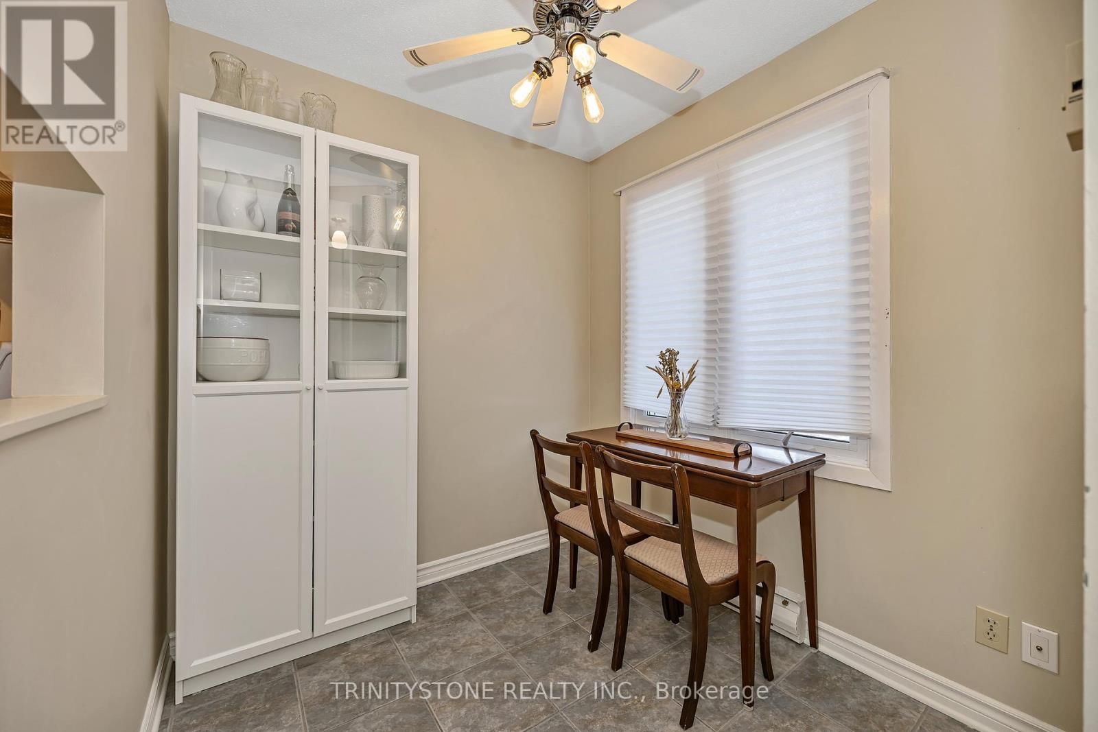 57 - 811 CONNAUGHT AVENUE Image 7