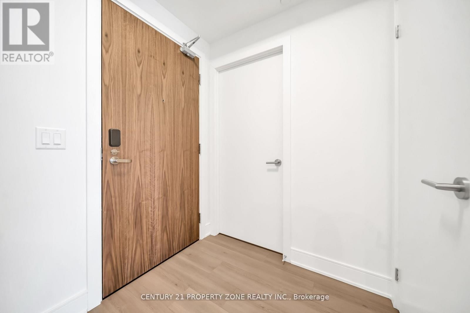 1914 - 25 WELLINGTON STREET Image 7