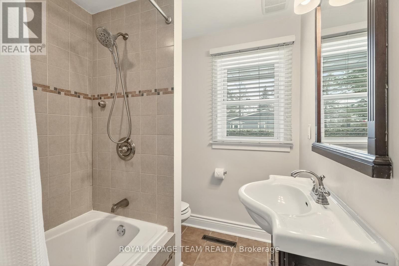 1314 RANDALL AVENUE Image 11