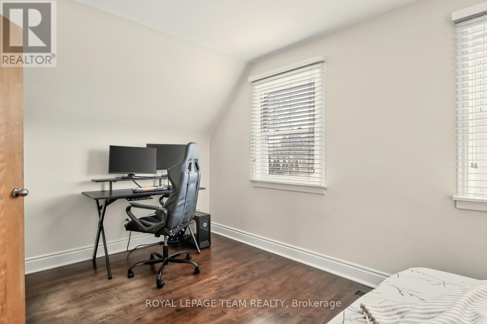 1314 RANDALL AVENUE Image 18