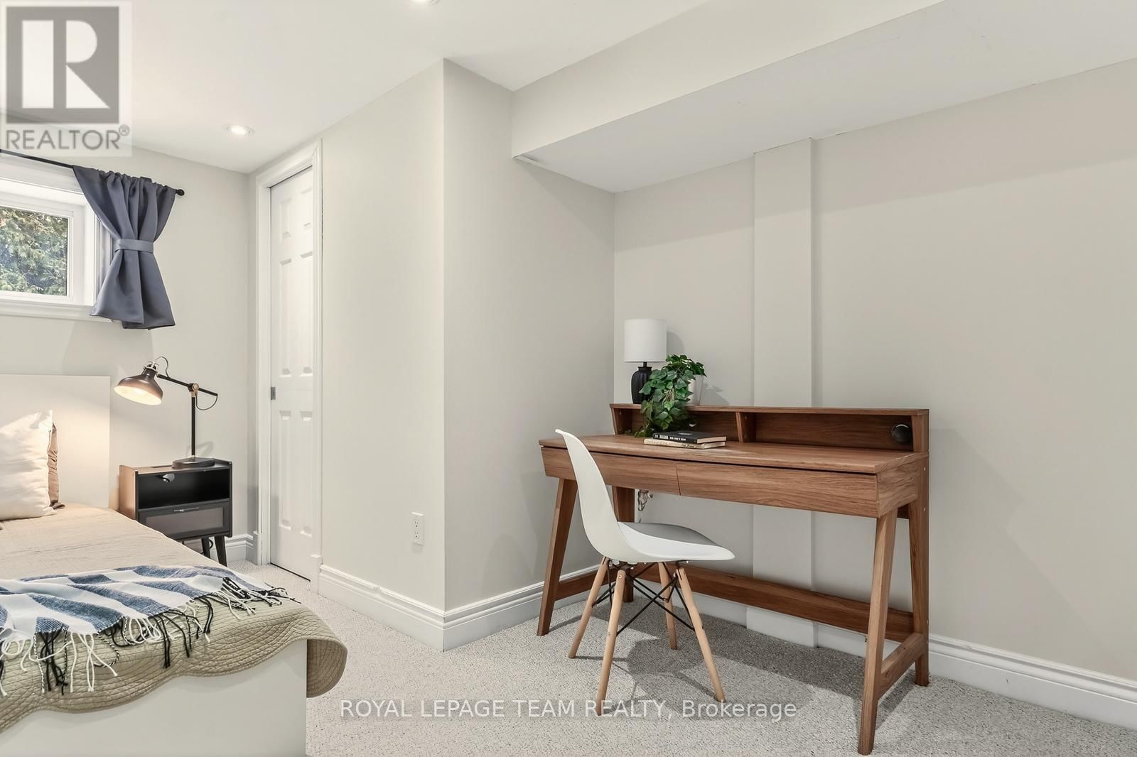 1314 RANDALL AVENUE Image 25