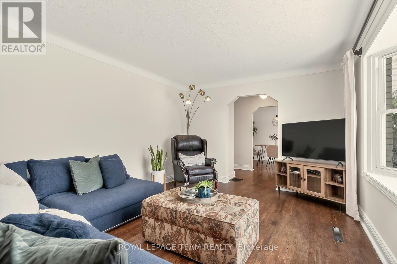 1314 RANDALL AVENUE Image 3