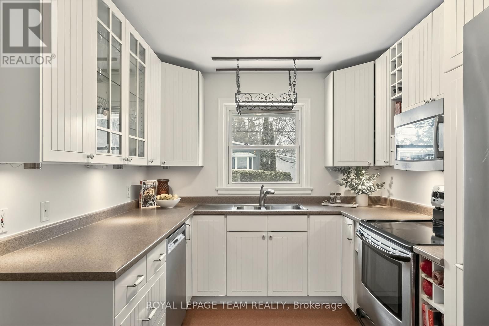 1314 RANDALL AVENUE Image 7