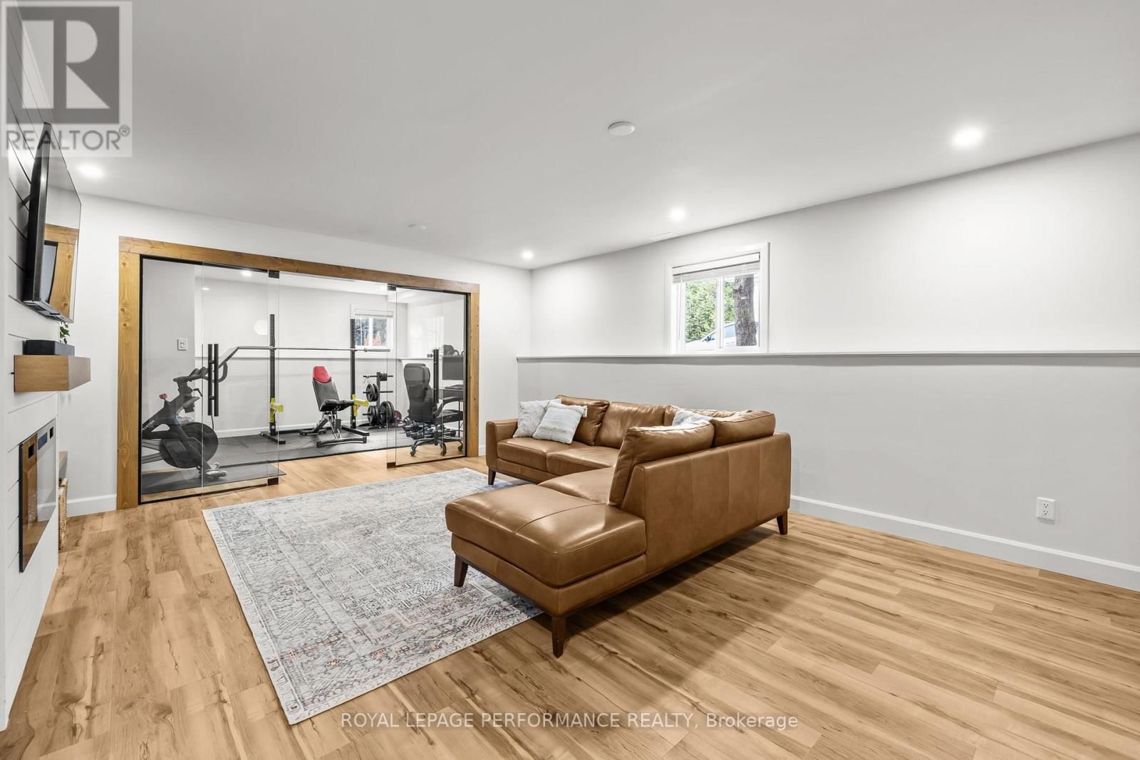 14 MARIA STREET Image 25