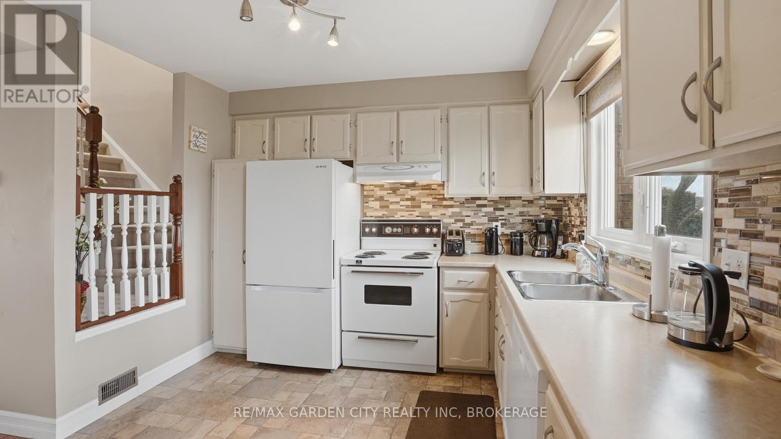 14 - 178 SCOTT STREET Image 11