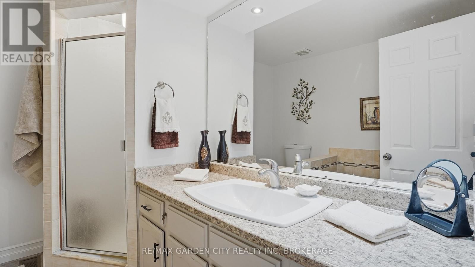 14 - 178 SCOTT STREET Image 20