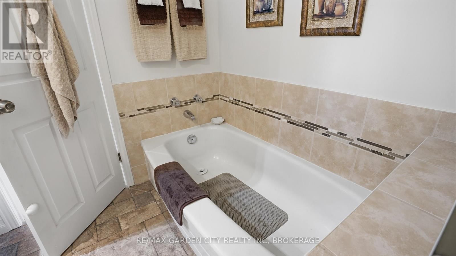 14 - 178 SCOTT STREET Image 21