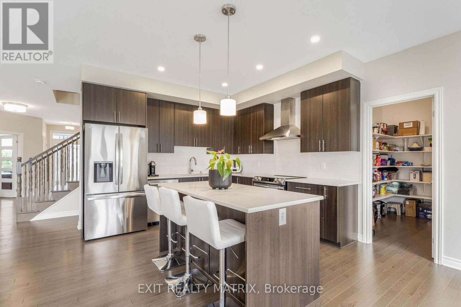 700 NAMUR STREET Image 12