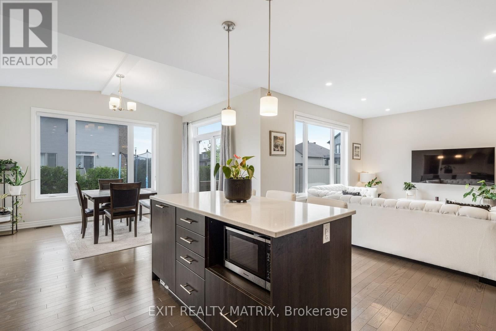 700 NAMUR STREET Image 14