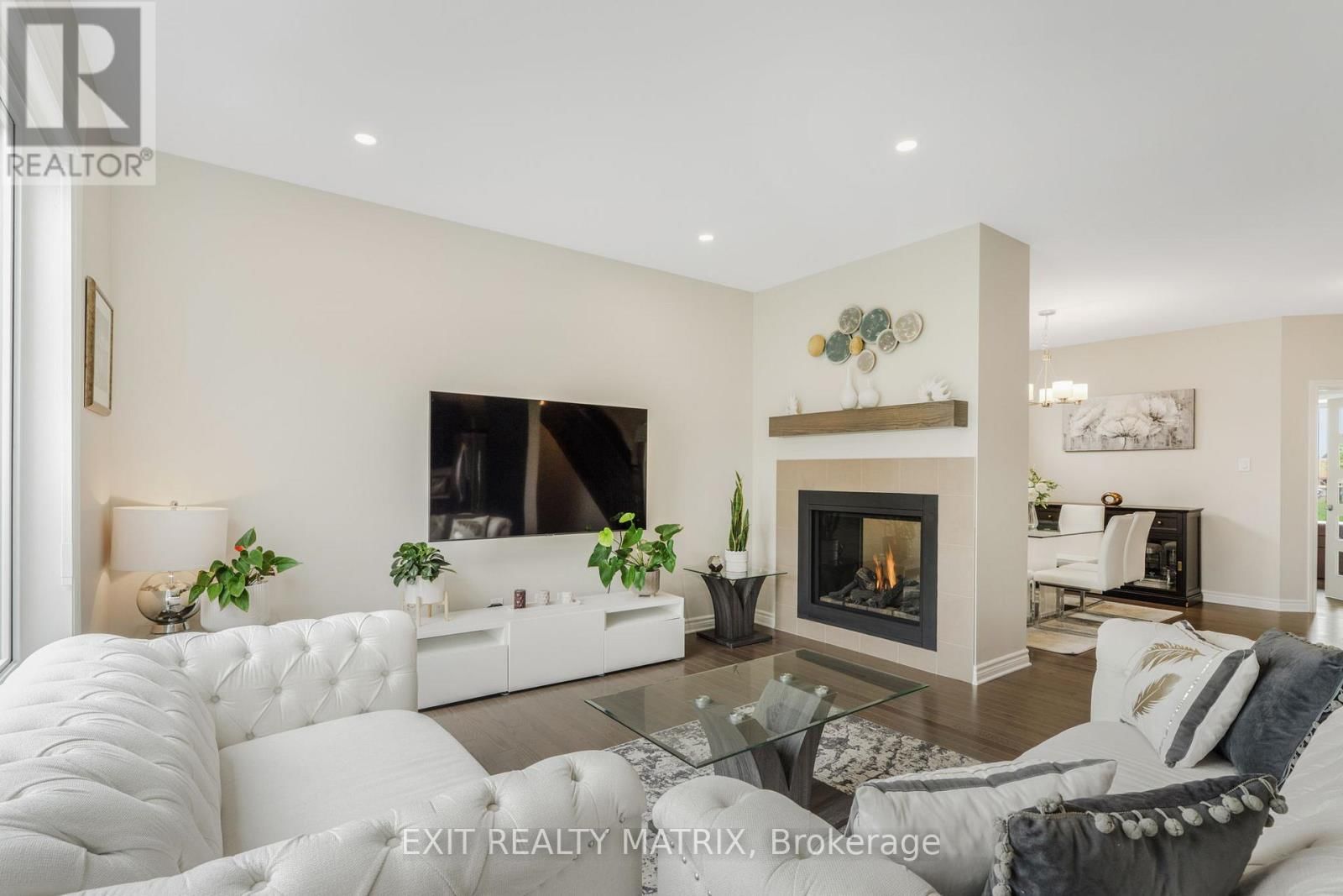 700 NAMUR STREET Image 8