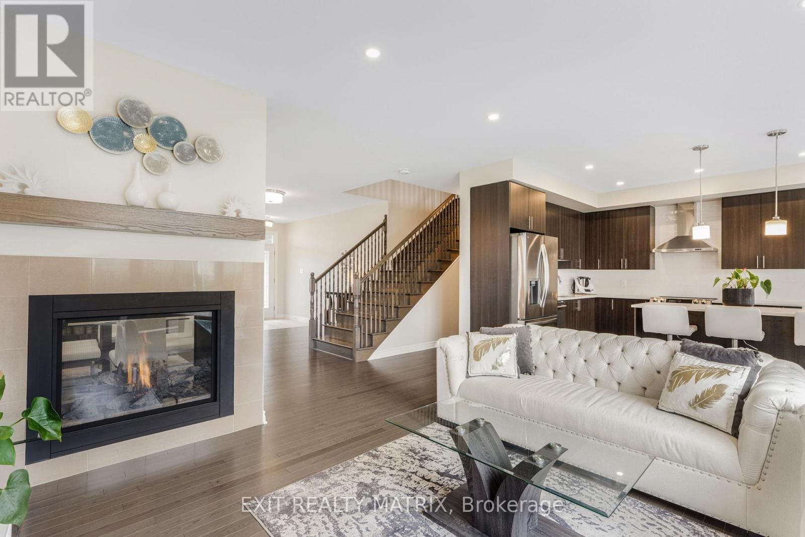 700 NAMUR STREET Image 9