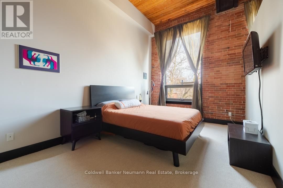 221 - 26 ONTARIO STREET Image 11