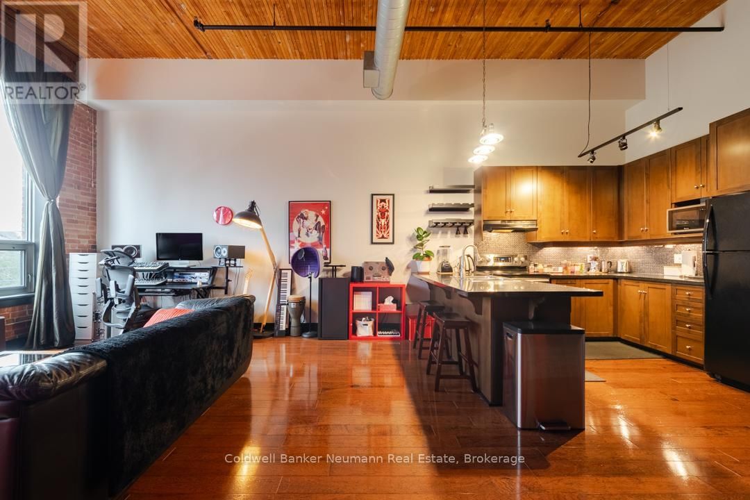 221 - 26 ONTARIO STREET Image 22