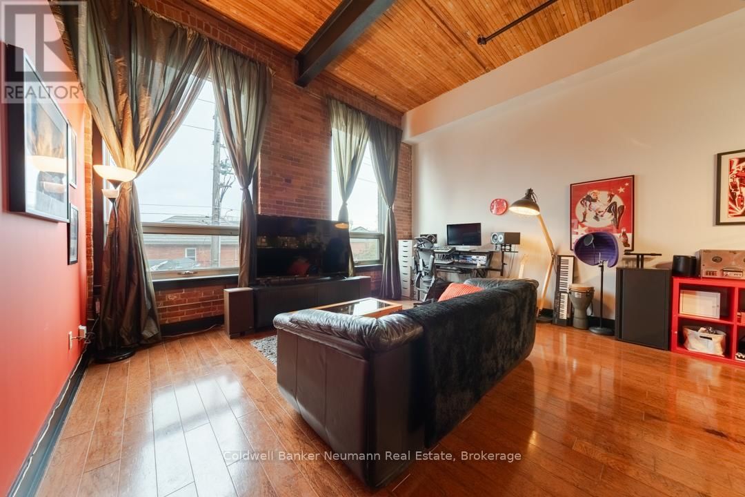 221 - 26 ONTARIO STREET Image 23