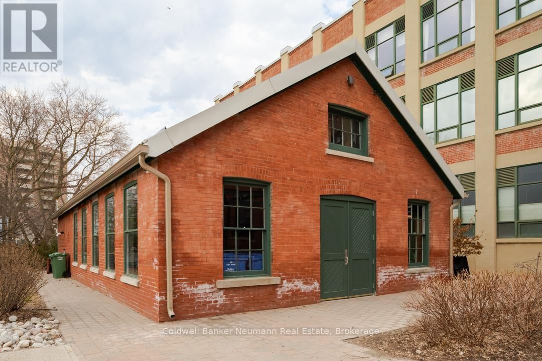 221 - 26 ONTARIO STREET Image 31