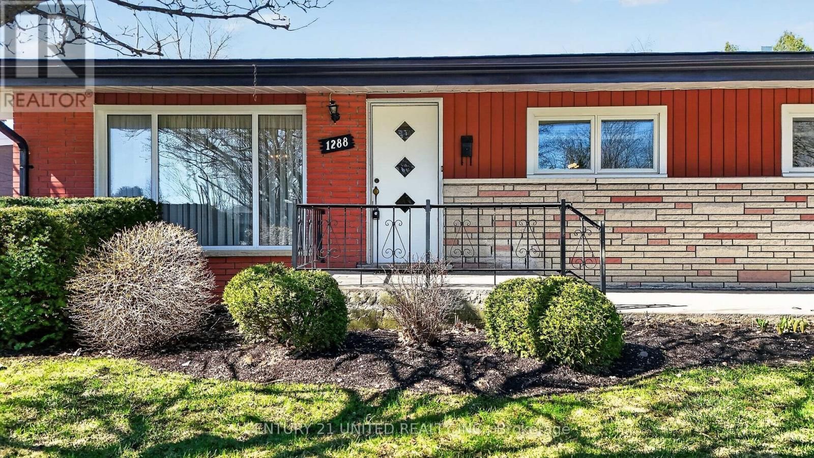 1288 ALGONQUIN BOULEVARD Image 4