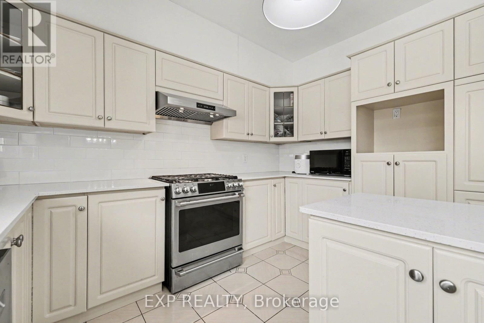 5749 KNIGHTS DRIVE Image 10