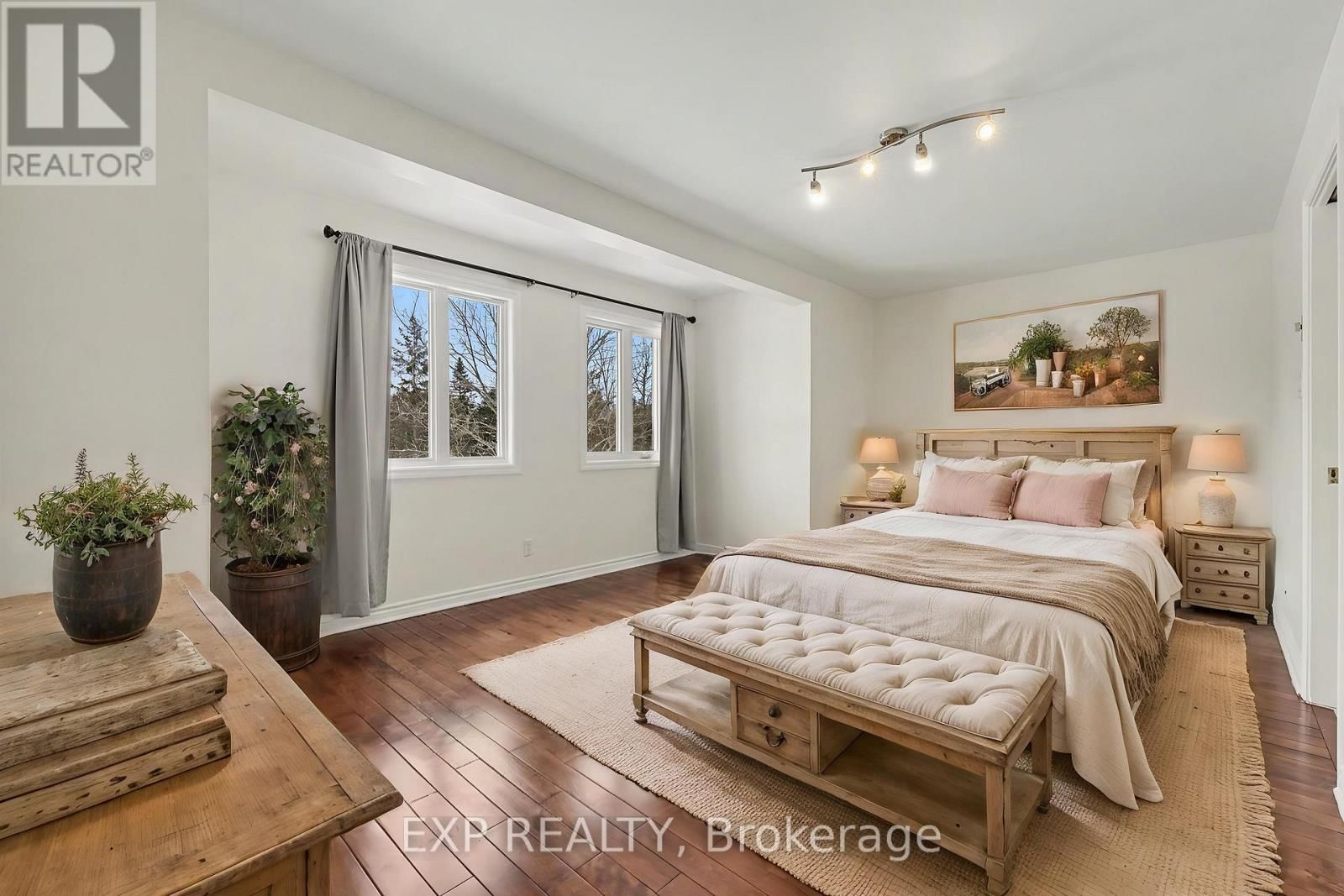 5749 KNIGHTS DRIVE Image 26