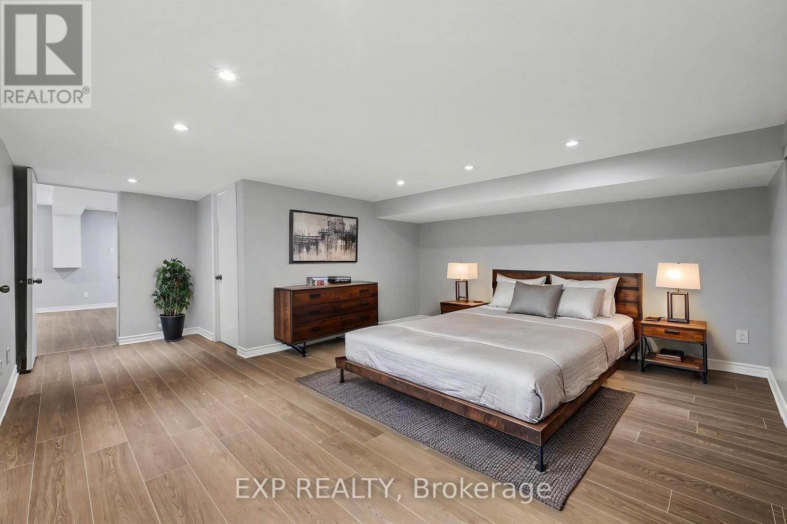 5749 KNIGHTS DRIVE Image 34