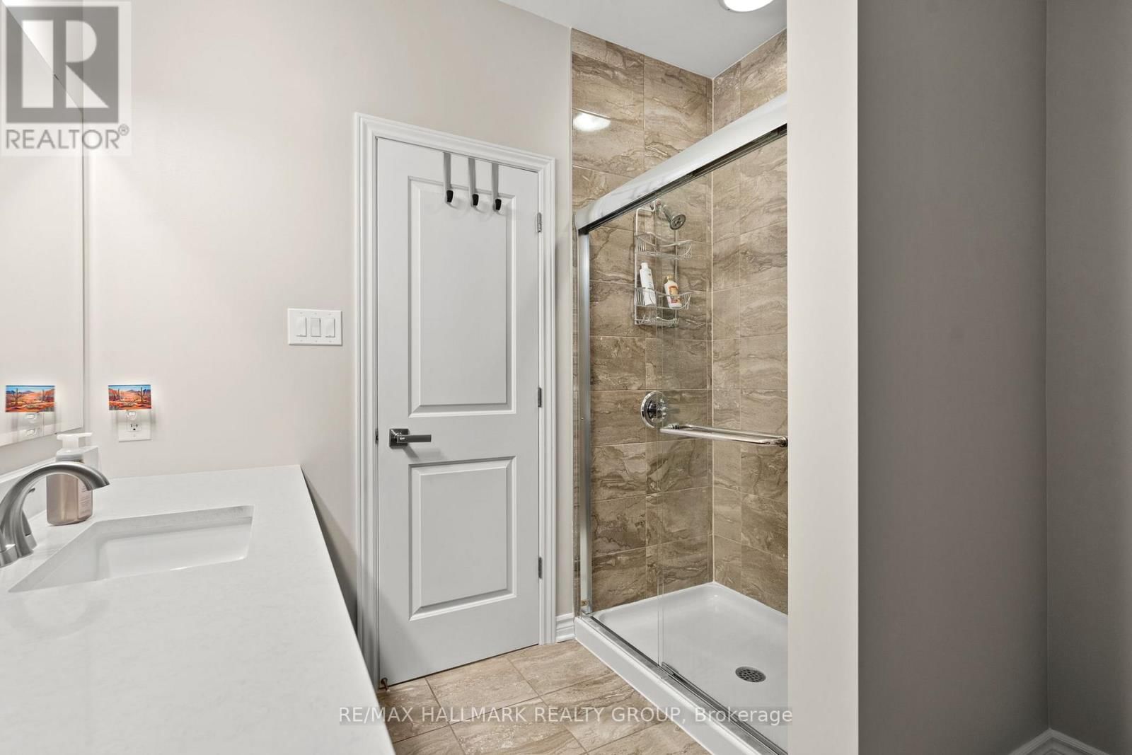 321 HEPATICA WAY Image 23